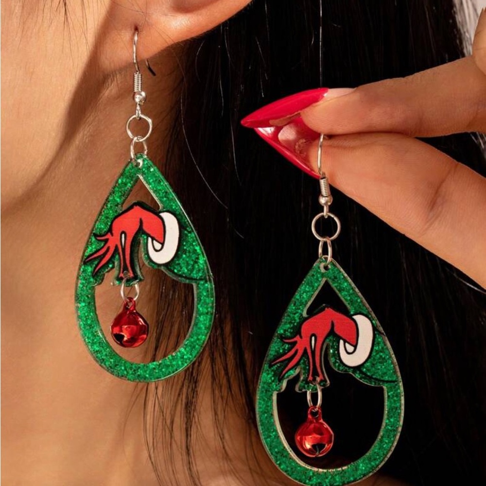 ****SOLD**** Grinch Green and Red Teardrop Earrings - Picture 5 of 5